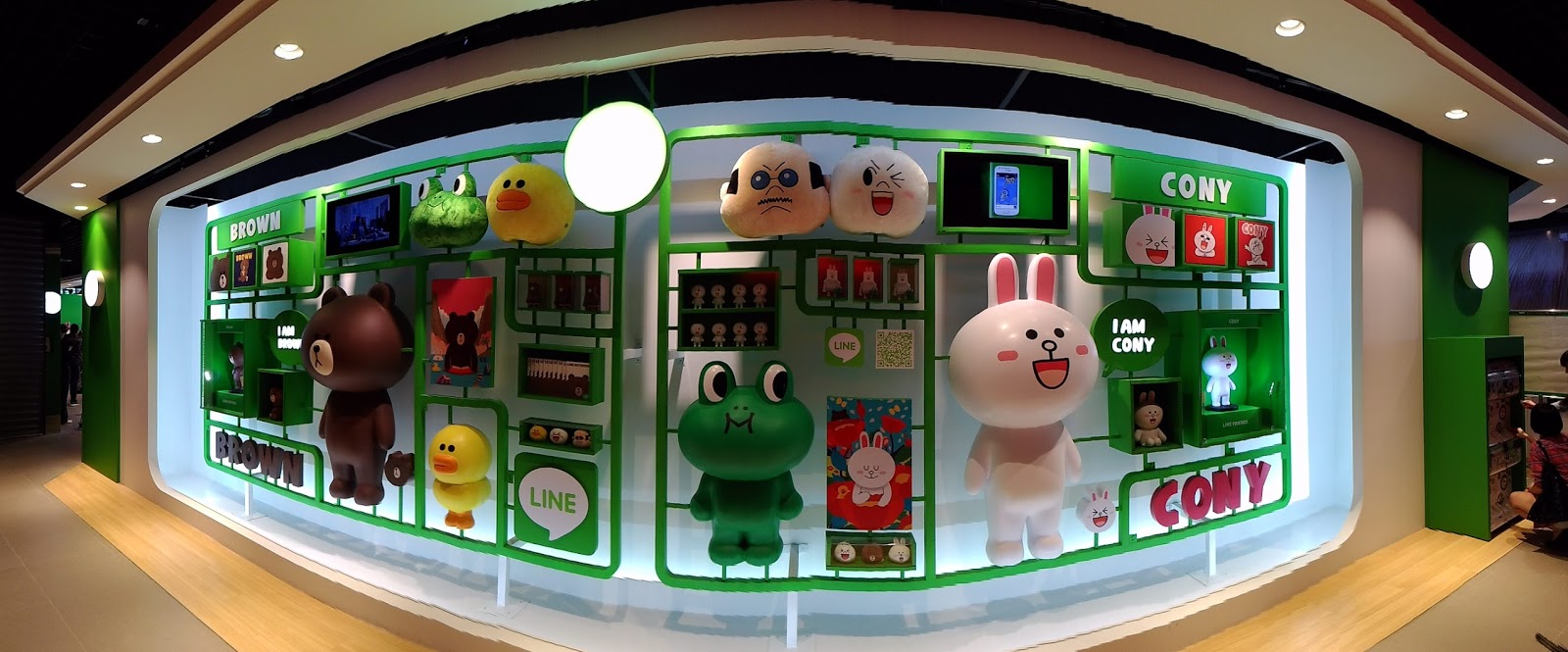 [臺北] LINE FRIENDS STORE開賣！跟著綜合口味去開幕現場吧～