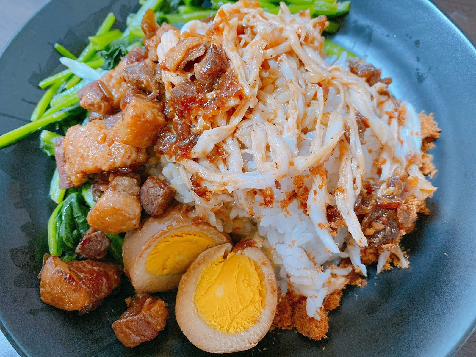 綜合口味大軒鷄滷飯